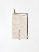 Load image into Gallery viewer, Sasawashi Wet / Dry Exfoliating Mitten