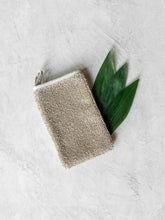 Load image into Gallery viewer, Sasawashi Firm Exfoliating Body Mitten
